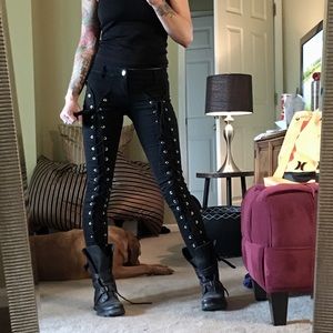 Killer lace up skinny’s! Size 1/25